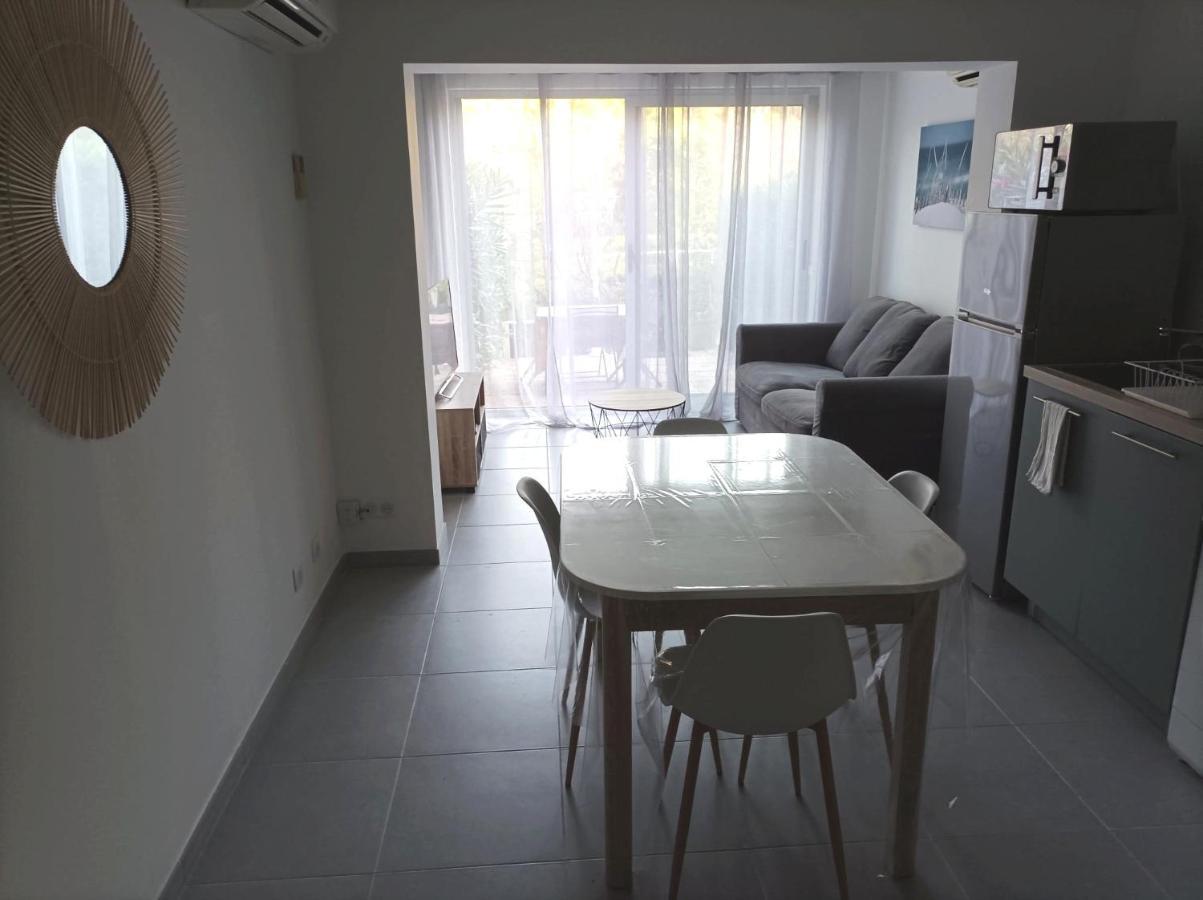 Charmant Studio Dans La Residence Haut Du Golf Saint-Raphaël 外观 照片